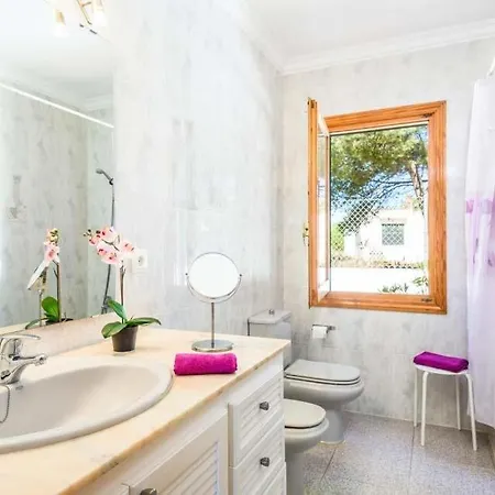 Punta Prima Sleeps 8 Pool Air Con Wifi Villa Punta Prima (Menorca)